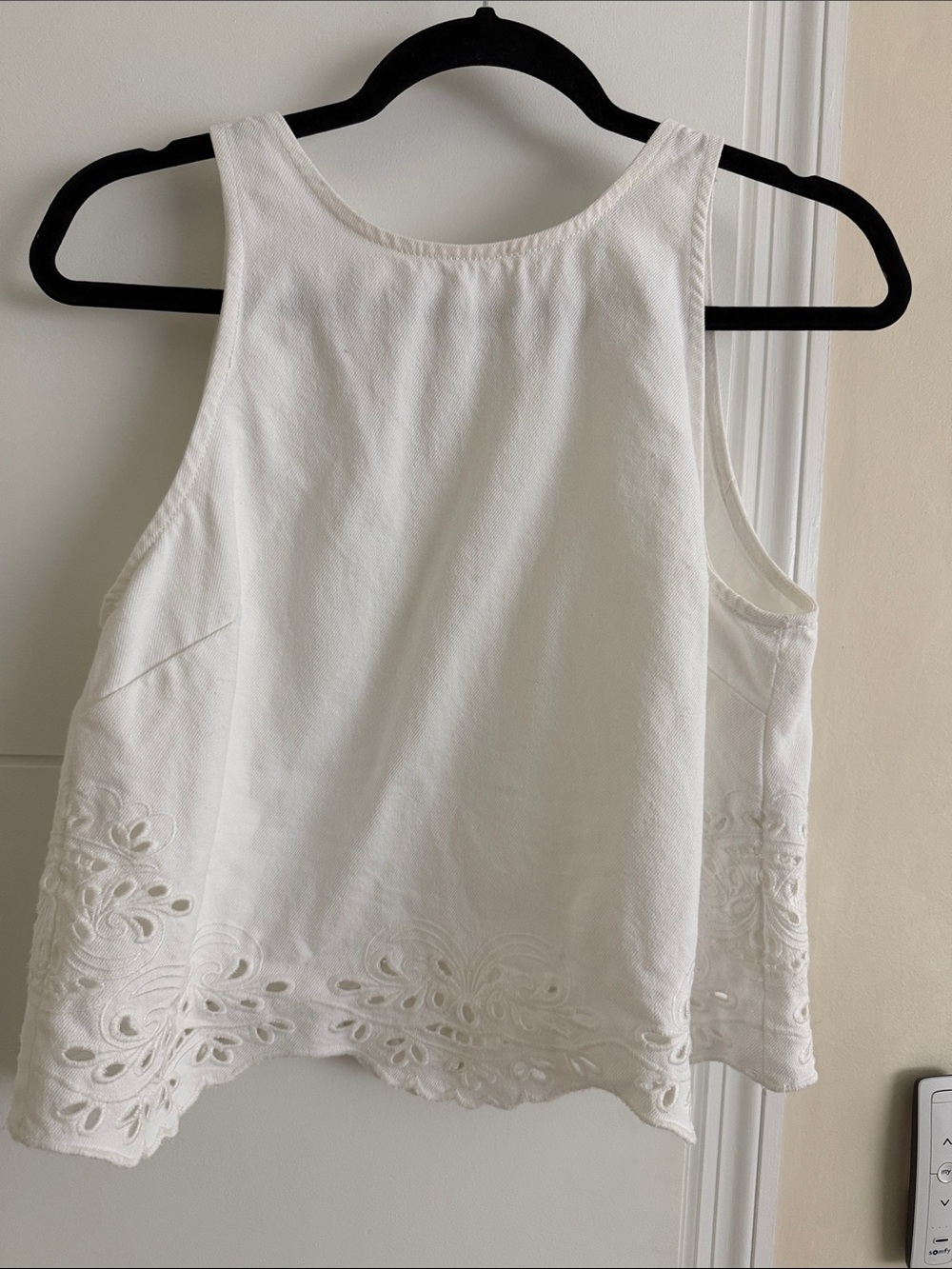 Madewell Women’s White Sleeveless Eyelet Hem Tank Top Medium